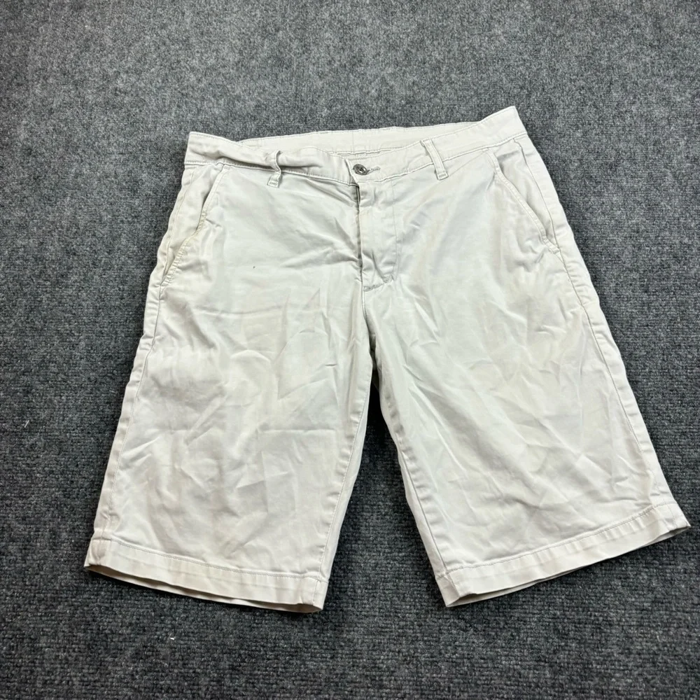 ADRIANO GOLDSCHMIED AG Men’s Khaki Flat front Shorts Size: 32R